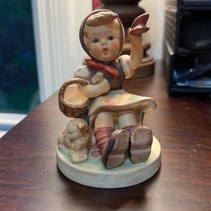 Goebel Hummel “Farewell 65” figurine